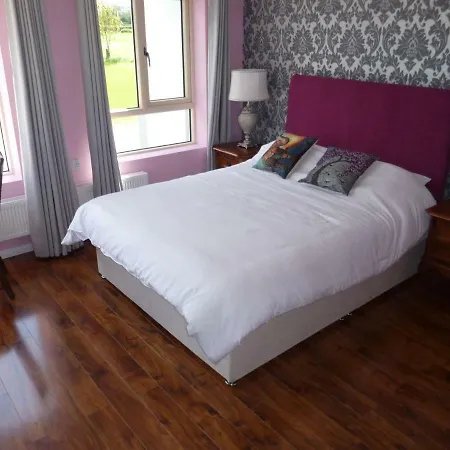 Winter Heights 招待所 Aughnagroagh Bridge