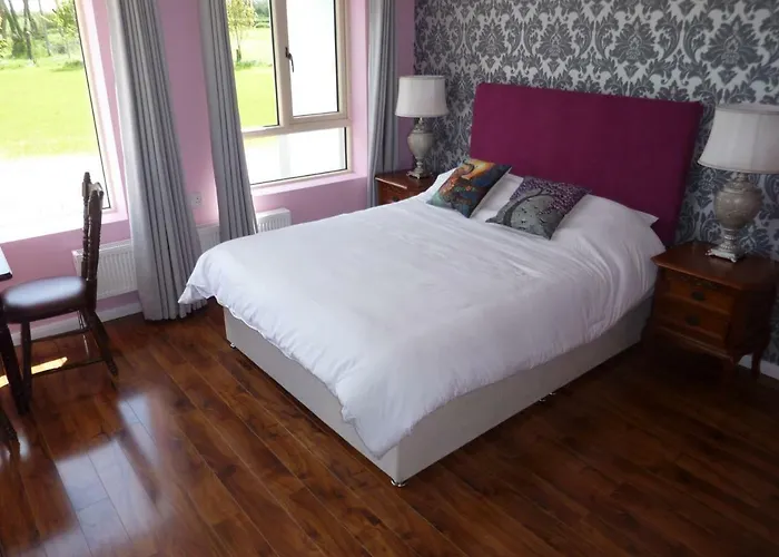 Winter Heights 招待所 Aughnagroagh Bridge